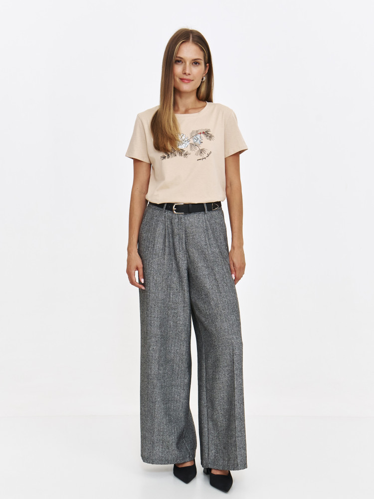 Prosty podkoszulek z nadrukiem  Prosty podkoszulek z nadrukiem