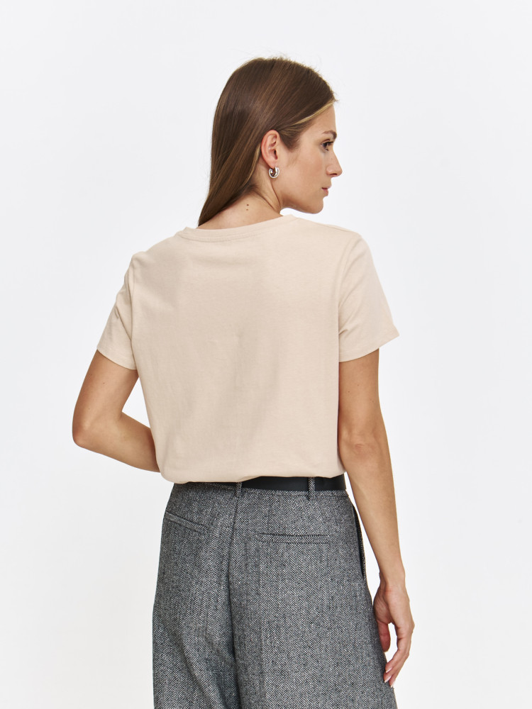 Prosty podkoszulek z nadrukiem  Prosty podkoszulek z nadrukiem