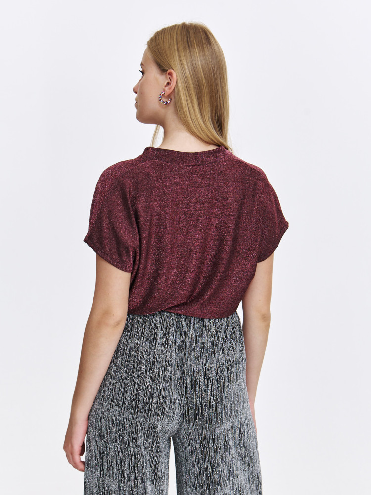 Top damski z błyszczącej tkaniny w kolorze bordowym