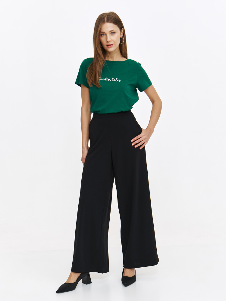 Zielony t-shirt damski z krótkim rękawem Zielony t-shirt damski z krótkim rękawem