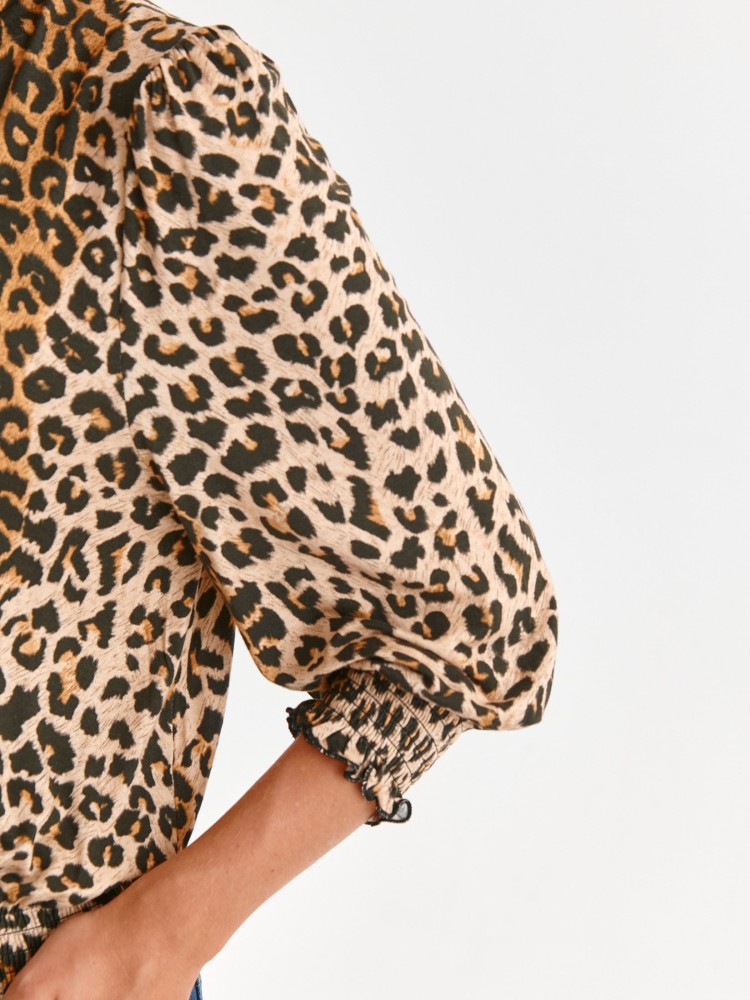 Bluzka długi rękaw damska z golfem i wykończeniem dołu i rękawów na gumkach Bluzka długi rękaw damska z golfem i wykończeniem dołu i rękawów na gumkach