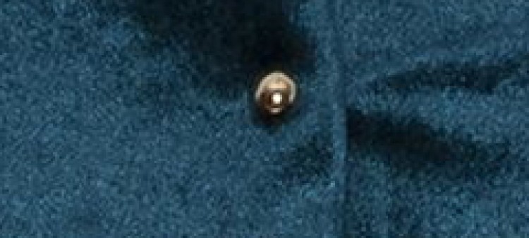 Gładka bluzka damska z ozdobnymi guzikami Gładka bluzka damska z ozdobnymi guzikami