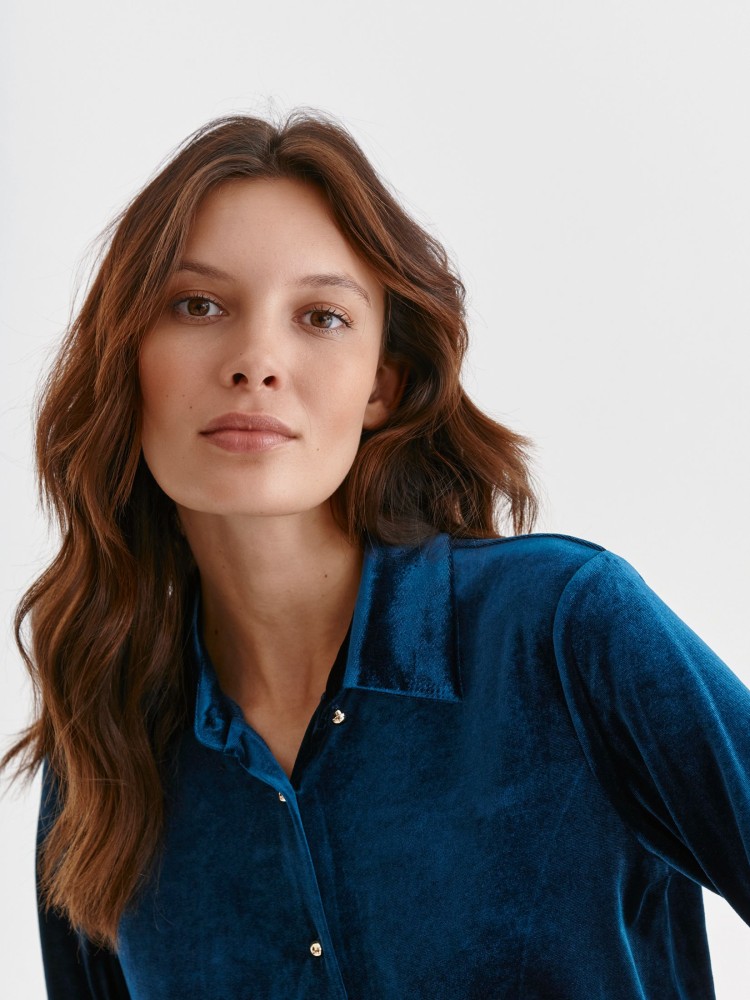 Gładka bluzka damska z ozdobnymi guzikami Gładka bluzka damska z ozdobnymi guzikami