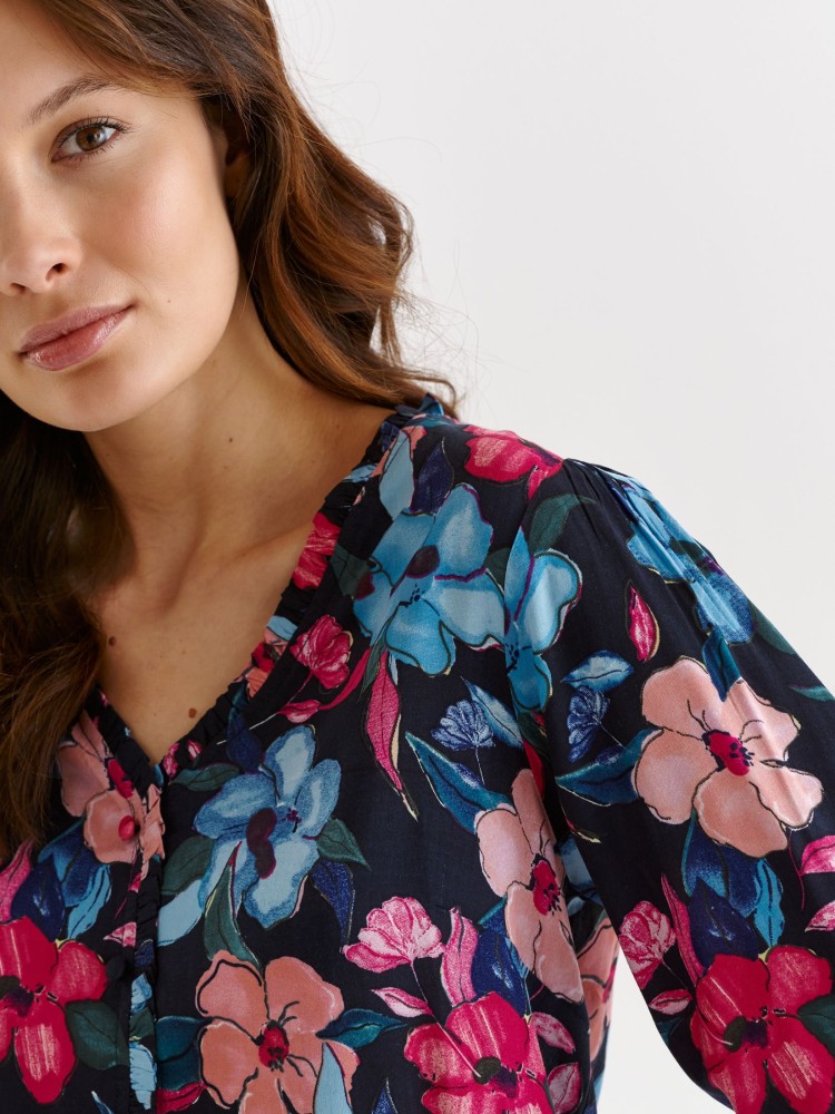 Bluzka damska w kolorowe kwiaty