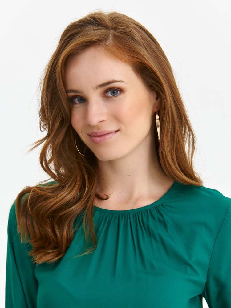 Bluzka z bufiastym rękawem i marszczeniem przy dekolcie Bluzka z bufiastym rękawem i marszczeniem przy dekolcie