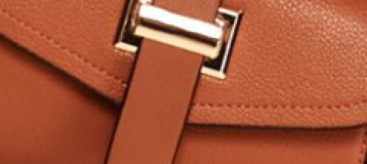 Mała torebka listonoszka