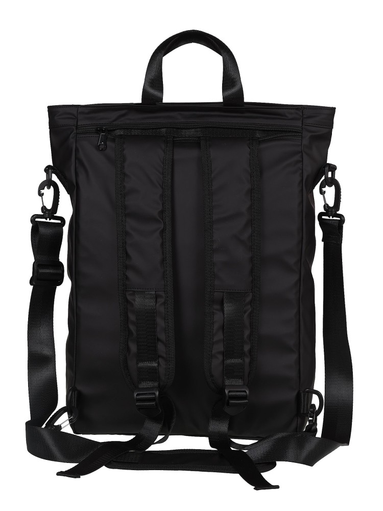 Plecak z elementami technicznymi