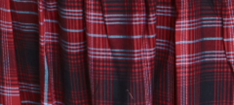 Bluzka damska w kratę z odkrytymi ramionami Bluzka damska w kratę z odkrytymi ramionami