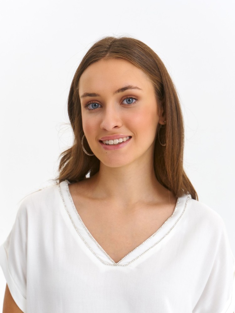 Bluzka z błyszczącym zdobieniem Bluzka z błyszczącym zdobieniem