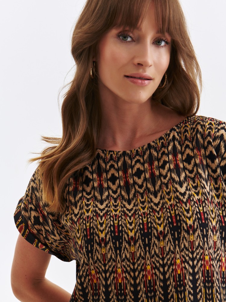 Bluzka z krótkim rękawem z orientalnym nadrukiem Bluzka z krótkim rękawem z orientalnym nadrukiem