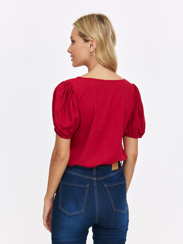 Czerwona bluzka z bufiastym rękawem Czerwona bluzka z bufiastym rękawem