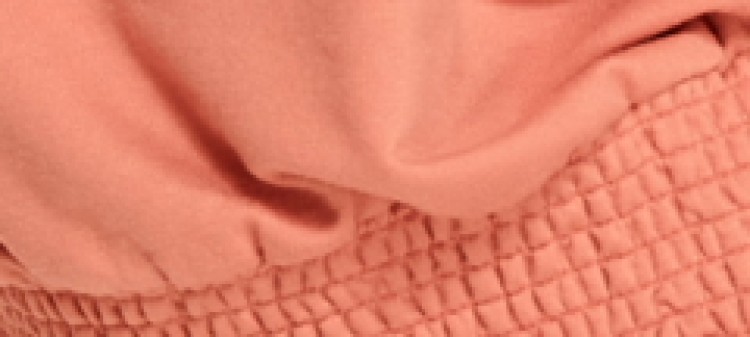 Krótka bluza zakończona szerokim ściągaczem