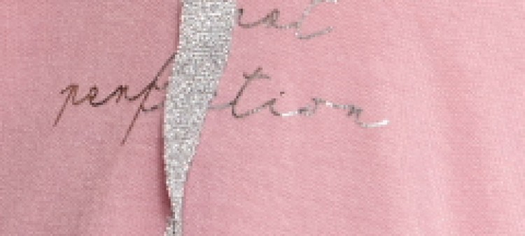 Długa bluza z ozdobnymi sznurkami