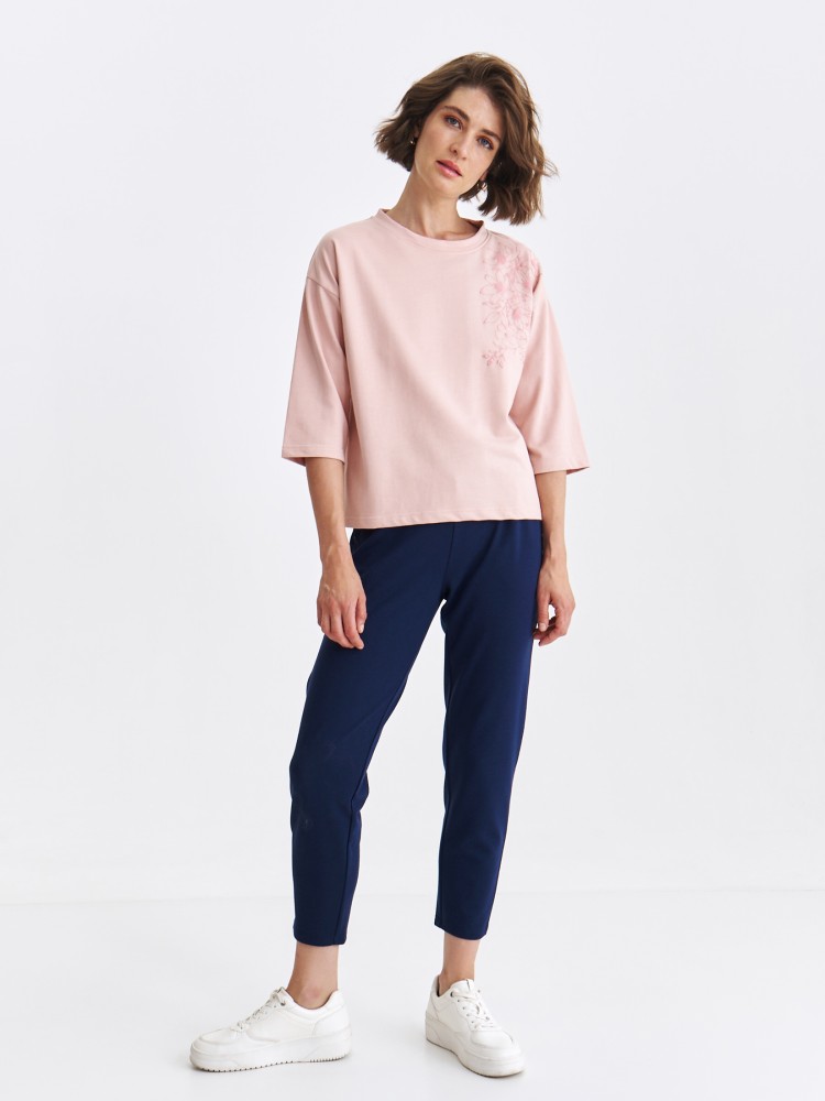 Bluza różowa z ozdobną aplikacją