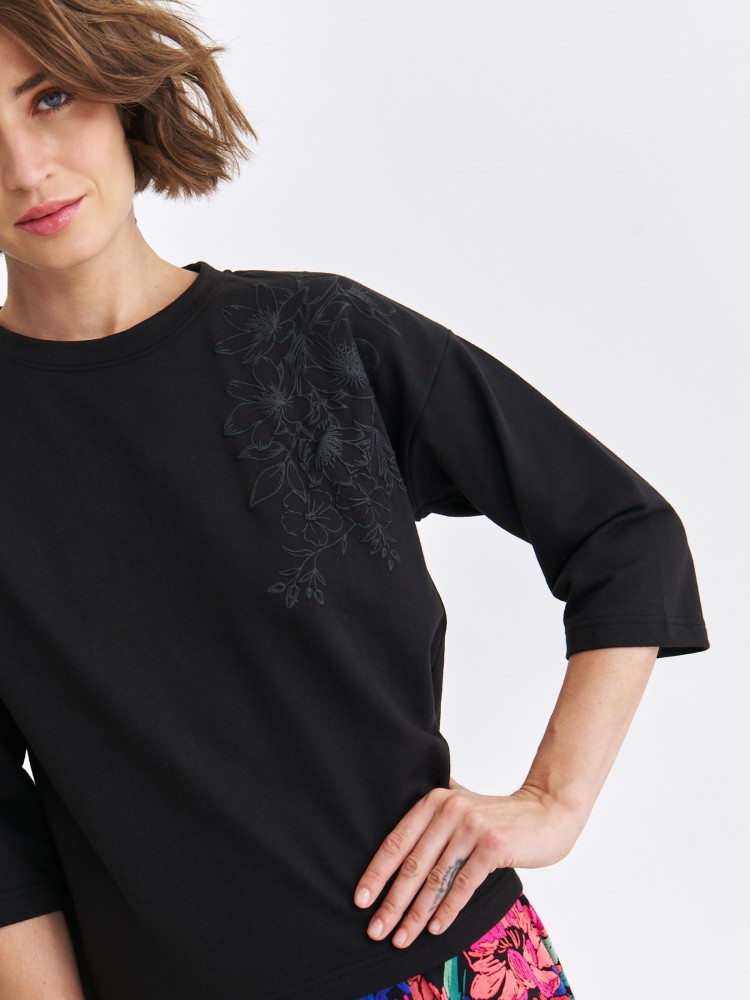 Bluza z kwiatową aplikacją Bluza z kwiatową aplikacją