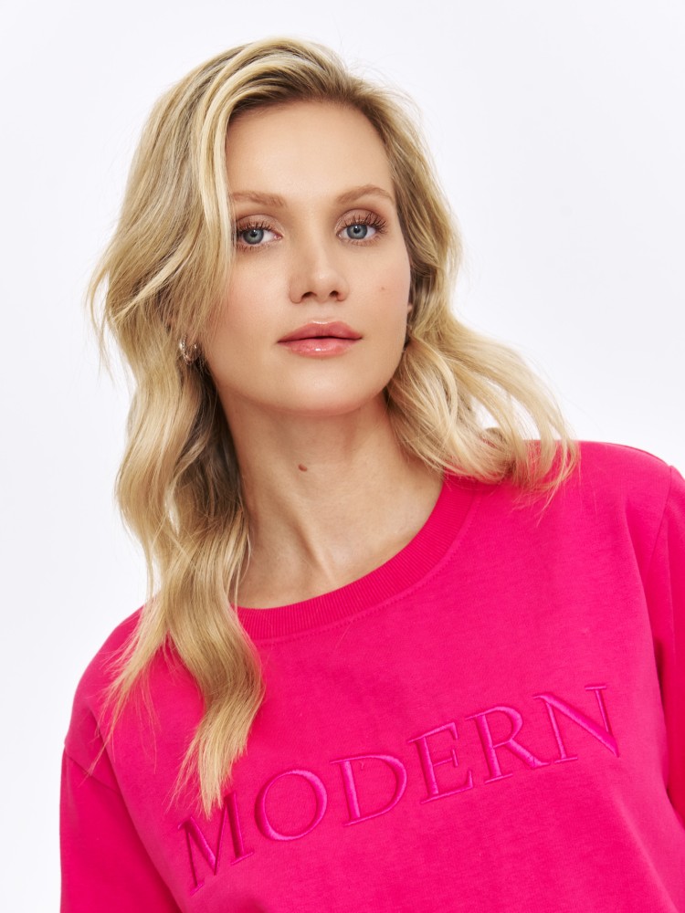 Amarantowa bluza z haftowanym napisem