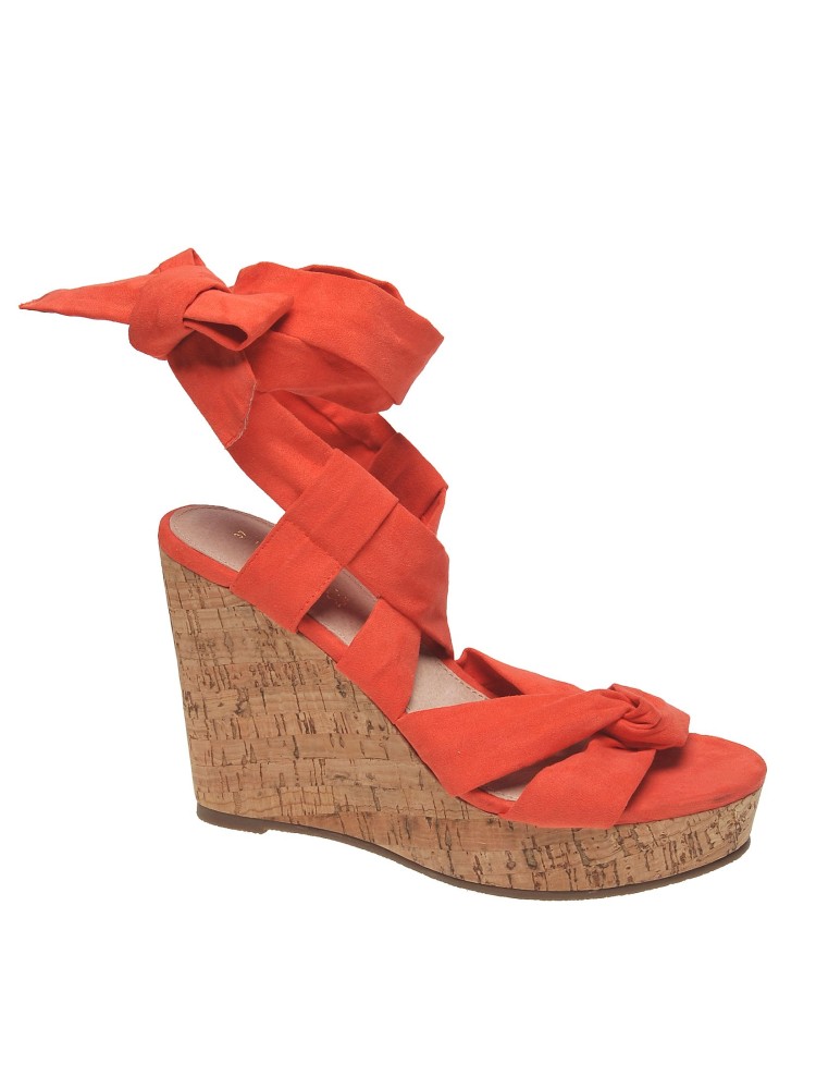 Sandały damskie na koturnie z wiązaniem