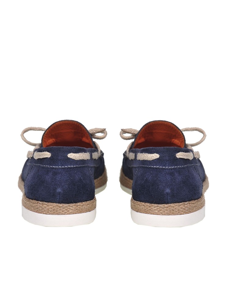 Skórzane mokasyny w marynarskim stylu