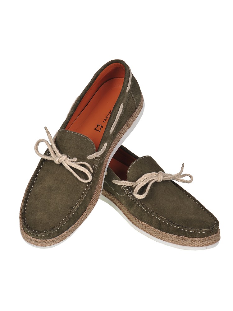 Skórzane mokasyny w marynarskim stylu