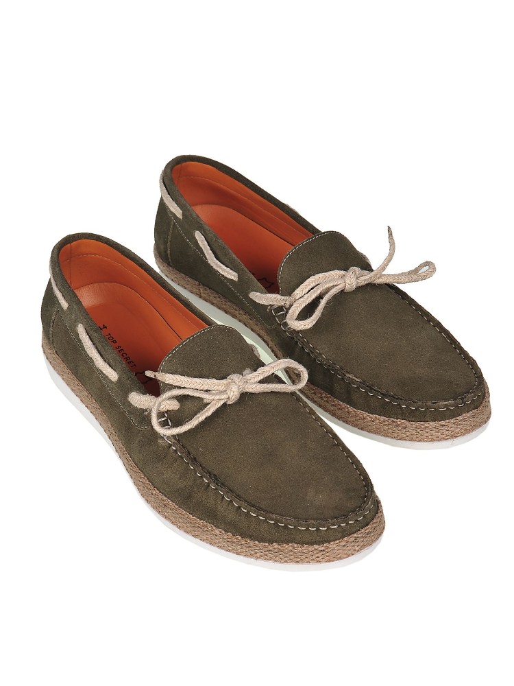 Skórzane mokasyny w marynarskim stylu