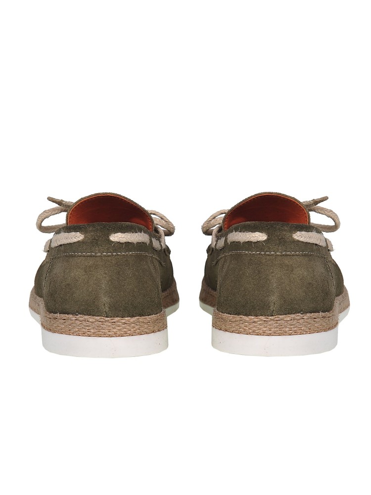 Skórzane mokasyny w marynarskim stylu