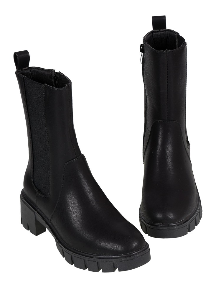 Botki z wysoką cholewką