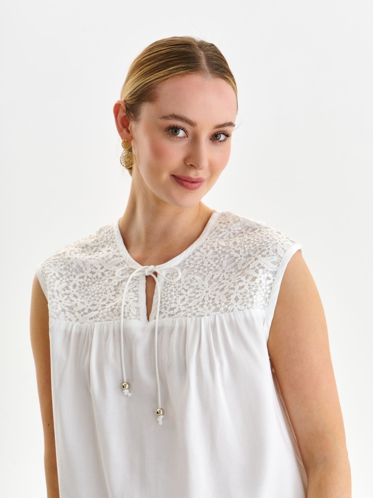 Bluzka bez rękawów z ozdobną koronką