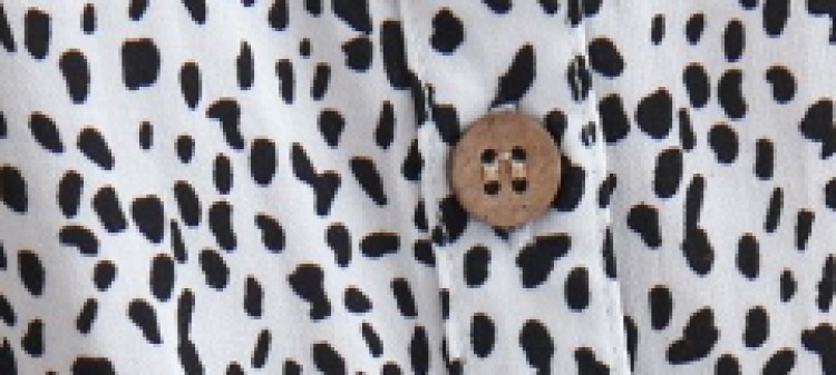 Wzorzysta bluzka damska z wiązaniem Wzorzysta bluzka damska z wiązaniem