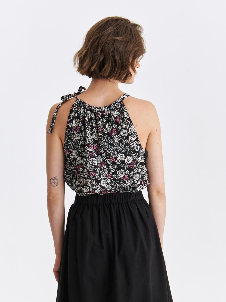 Bluzka damska z dekoltem halter