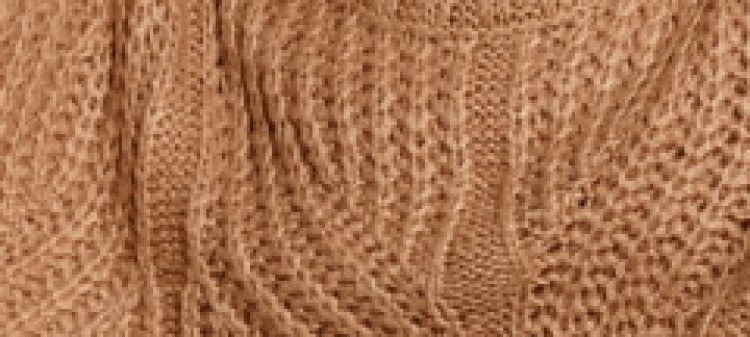 Sweter z golfem we wzory