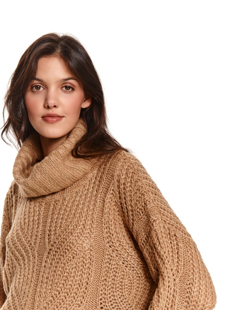 Sweter z golfem we wzory