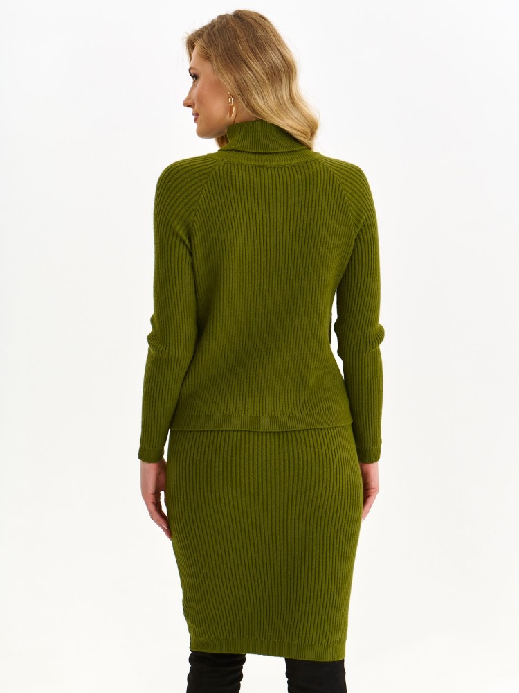 Sweter z golfem o ciekawym splocie Sweter z golfem o ciekawym splocie