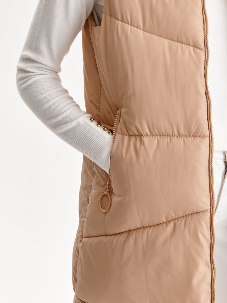 Beżowa pikowana kamizelka 