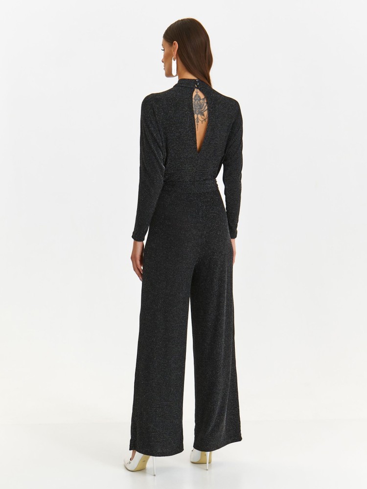 Kombinezon damski z efektownym dekoltem Kombinezon damski z efektownym dekoltem