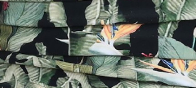 Jednoczęściowy kostium kąpielowy w egzotyczny wzór