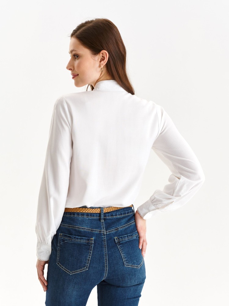 Koszula damska z ażurowymi wstawkami