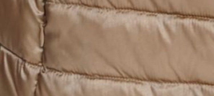 Puchowa kurtka z paskiem