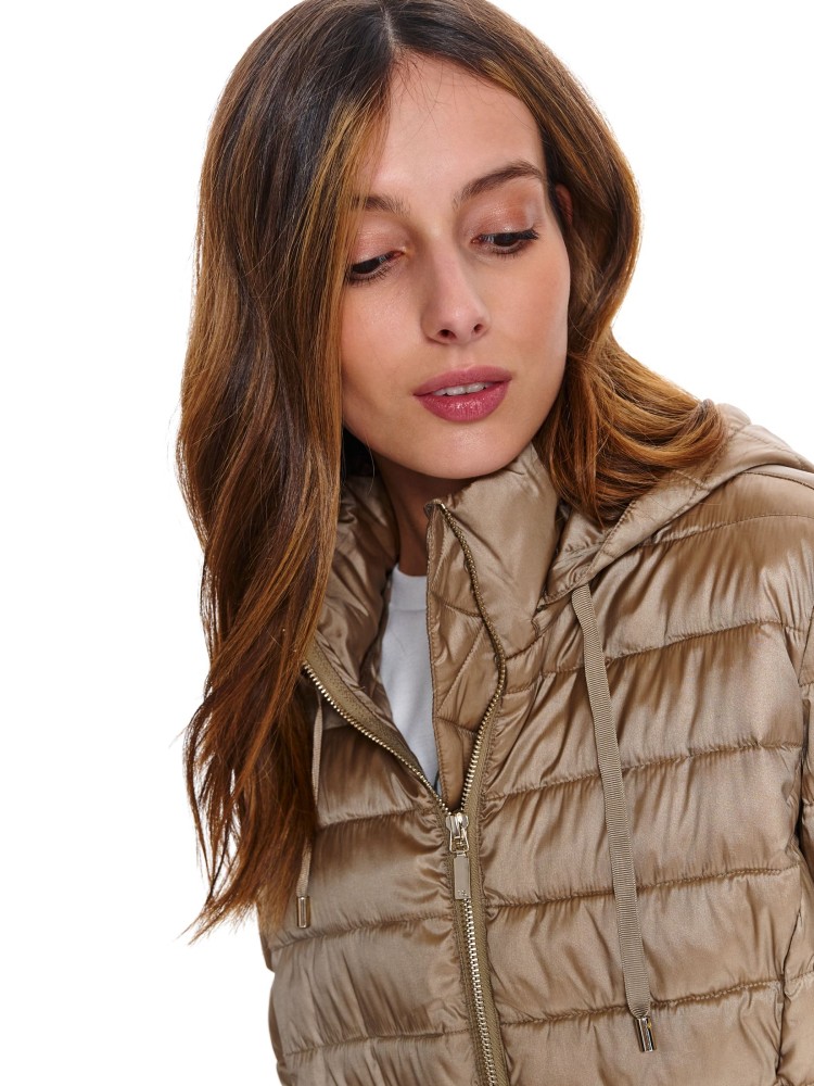 Puchowa kurtka z paskiem