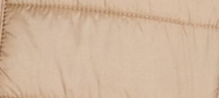 Krótka pikowana kurtka z kapturem Krótka pikowana kurtka z kapturem