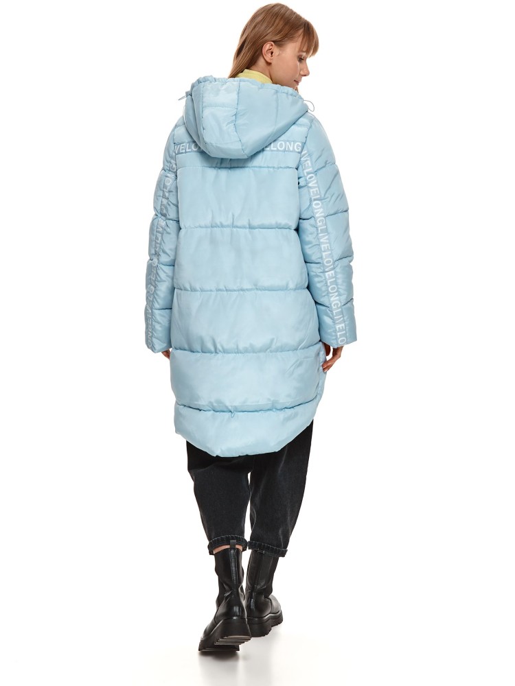 Pikowana kurtka z dekoracyjną taśmą