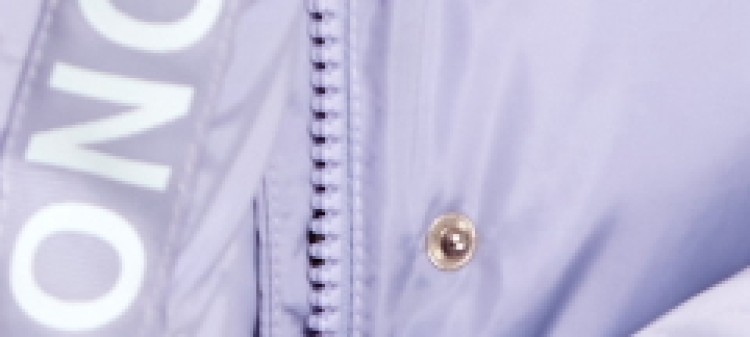 Luźna pikowana kurtka z kapturem