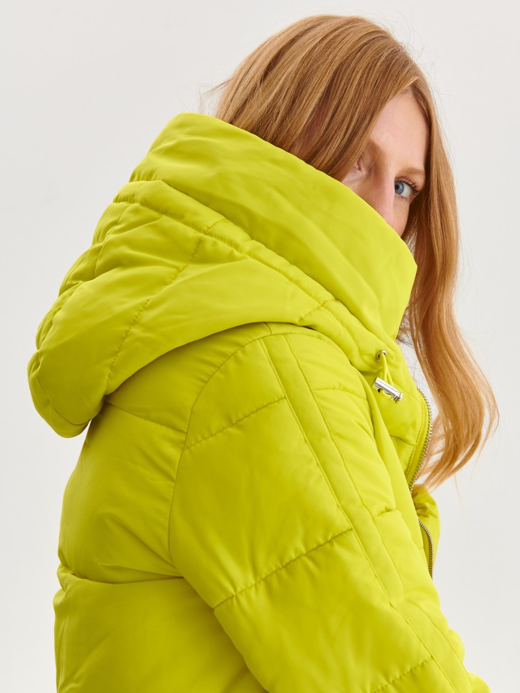 Krótka pikowana kurtka z futerkiem