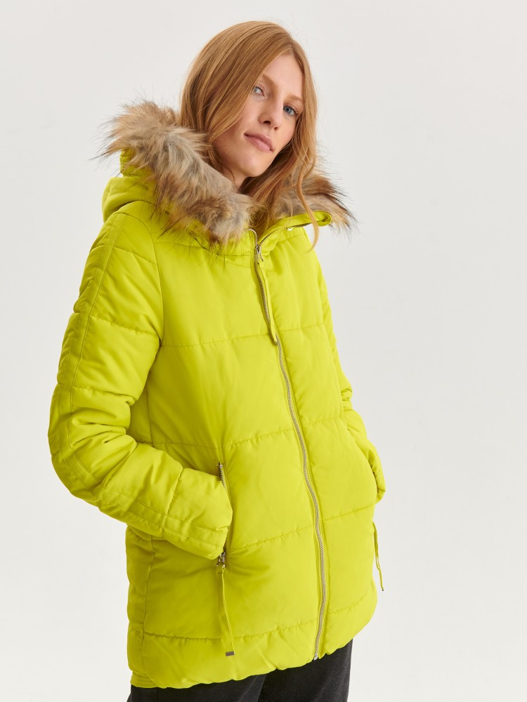 Krótka pikowana kurtka z futerkiem