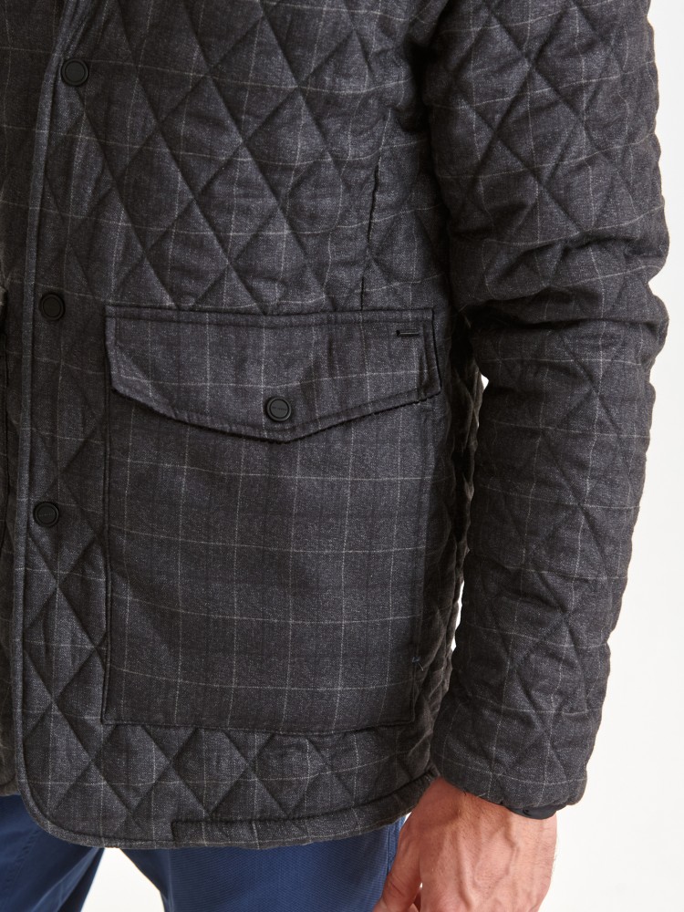 Kurtka w kratę pikowana