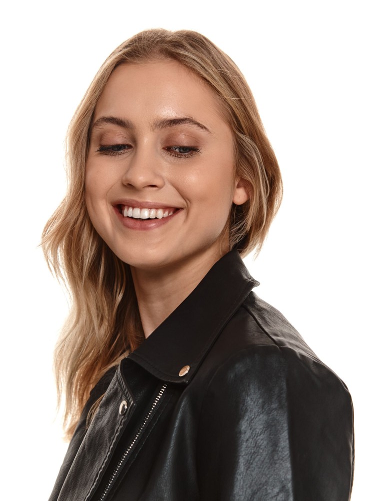 Krótka luźna ramoneska