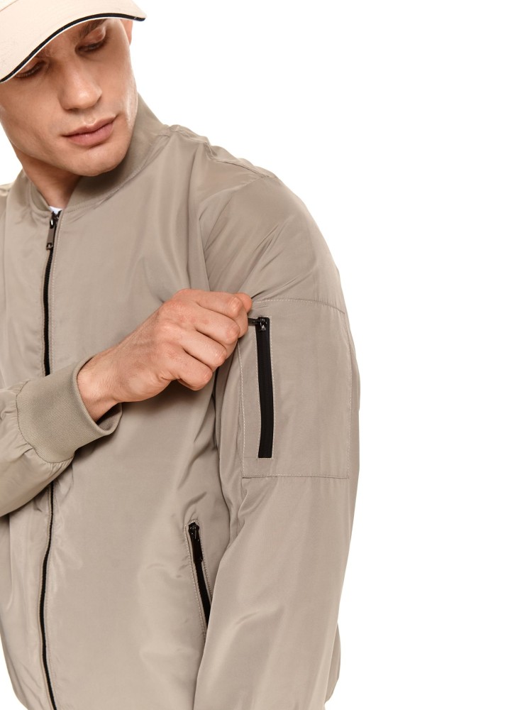 Kurtka w stylu bomber z technicznej tkaniny Kurtka w stylu bomber z technicznej tkaniny
