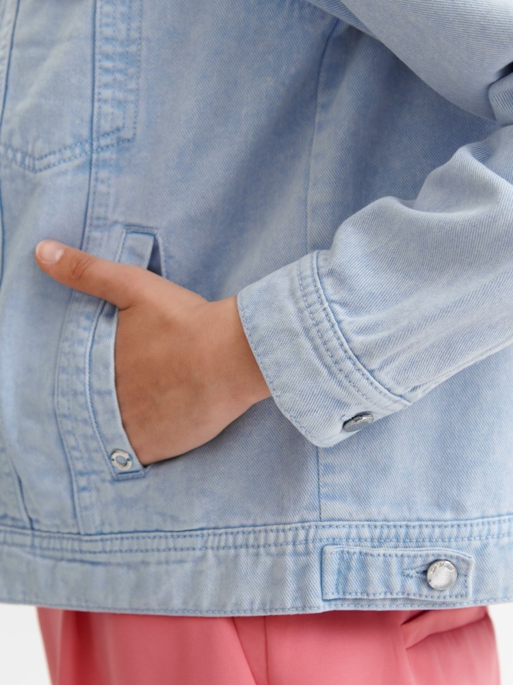 Krótka jeansowa kurtka damska 