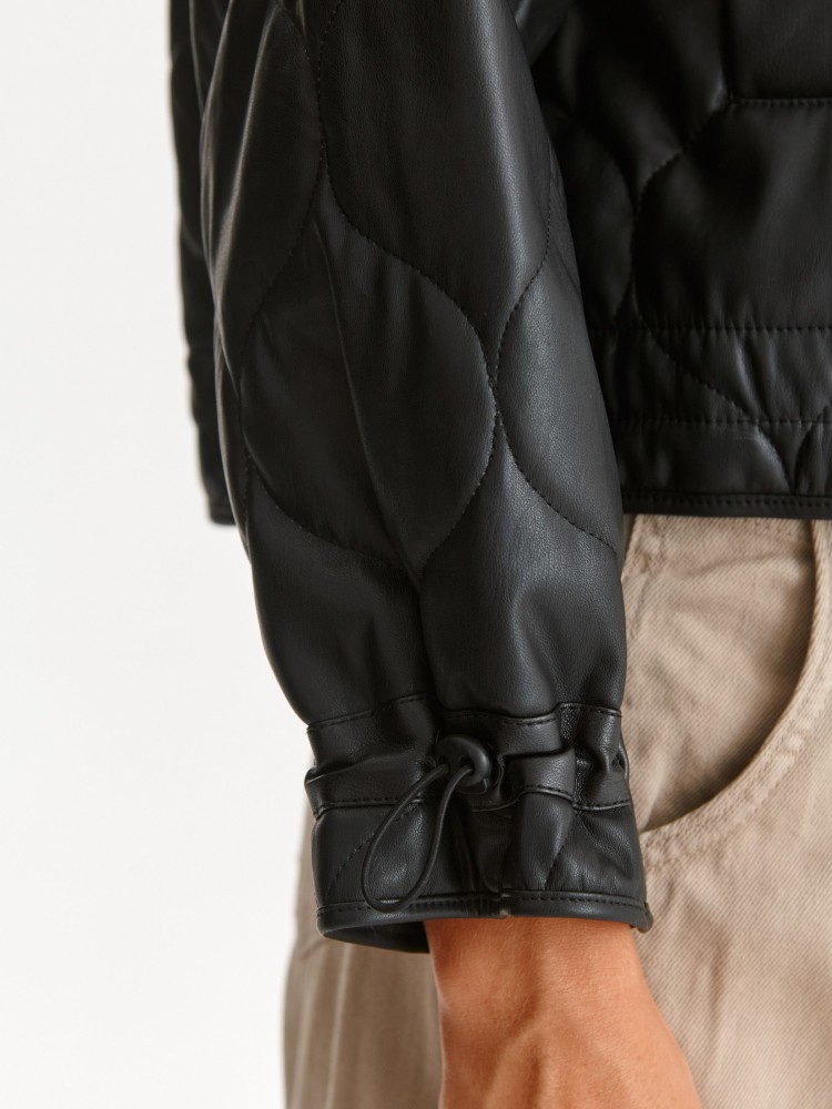 Krótka pikowana kurtka z ekoskóry