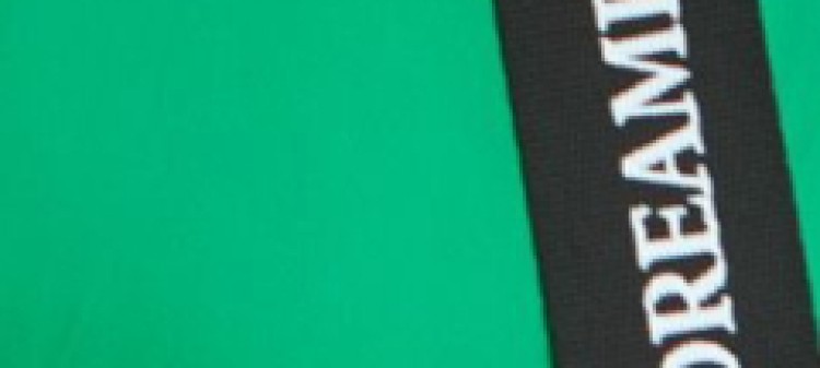 Krótka kurtka zimowa z kapturem Krótka kurtka zimowa z kapturem