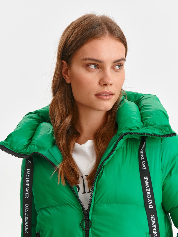 Krótka kurtka zimowa z kapturem Krótka kurtka zimowa z kapturem